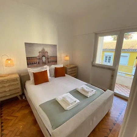 Sunny With A Balcony *