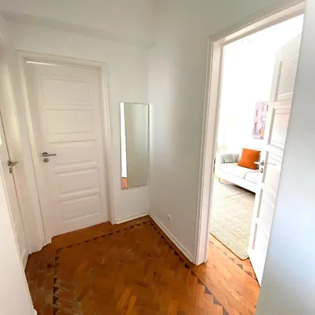 Apartment Sunny With A Balcony Lisbon
