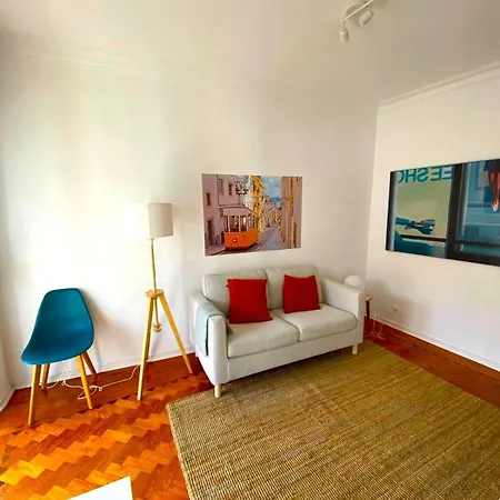 Appartement Sunny With A Balcony Lissabon