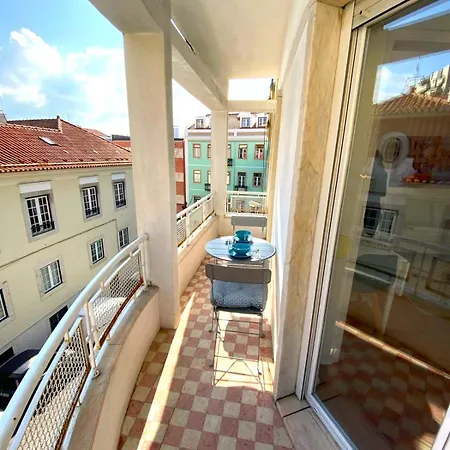 Sunny With A Balcony Лиссабон