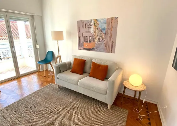 Sunny With A Balcony Lisbon