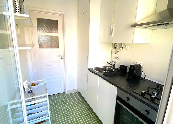 Sunny With A Balcony * Lisbon